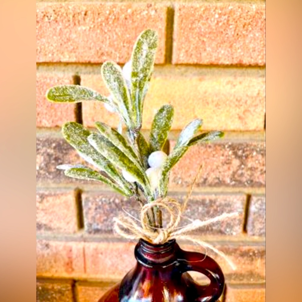 *Glittered Mistletoe Pick, 8.5”